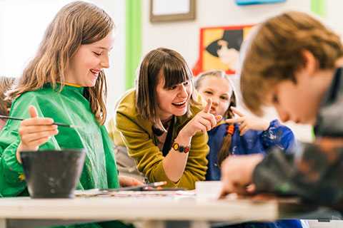 Kinder im Workshop | Foto © Marko Mestrovic 